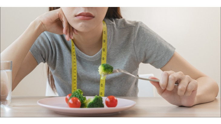 Yemə Pozuntuları Nədir? – Simptomlar, Növlər və Psixoloji Təsirləri